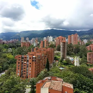 Apartamento Ed La Frontera Poblado 1 A 6 Personas, Medellín