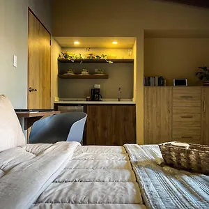 Apartamento Book Lover's Haven, Your Private Library, Medellín